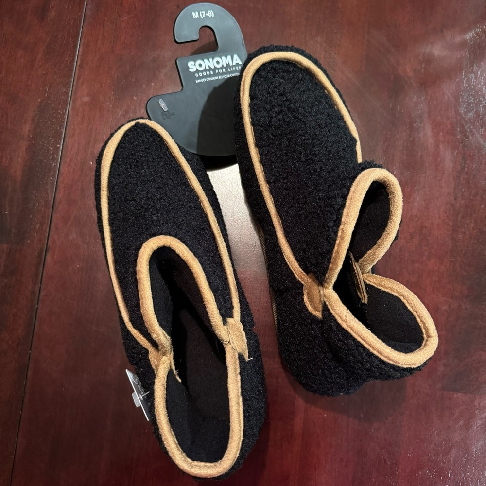 Sonoma Black and Tan Women's Slippers Size M 7/8